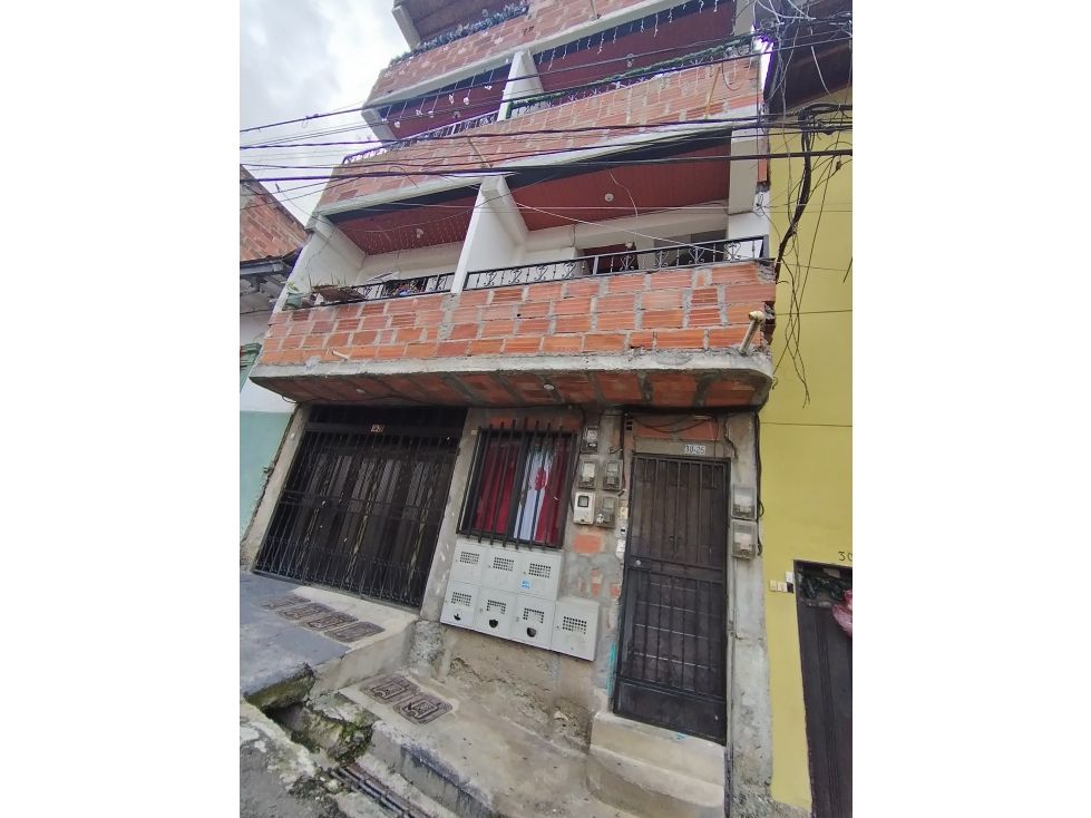 Apartamento en arriendo Antioquia Medellín Enciso 48 m2 Habitaciones 3 Baños 1 Garajes 0 Precio $1100000