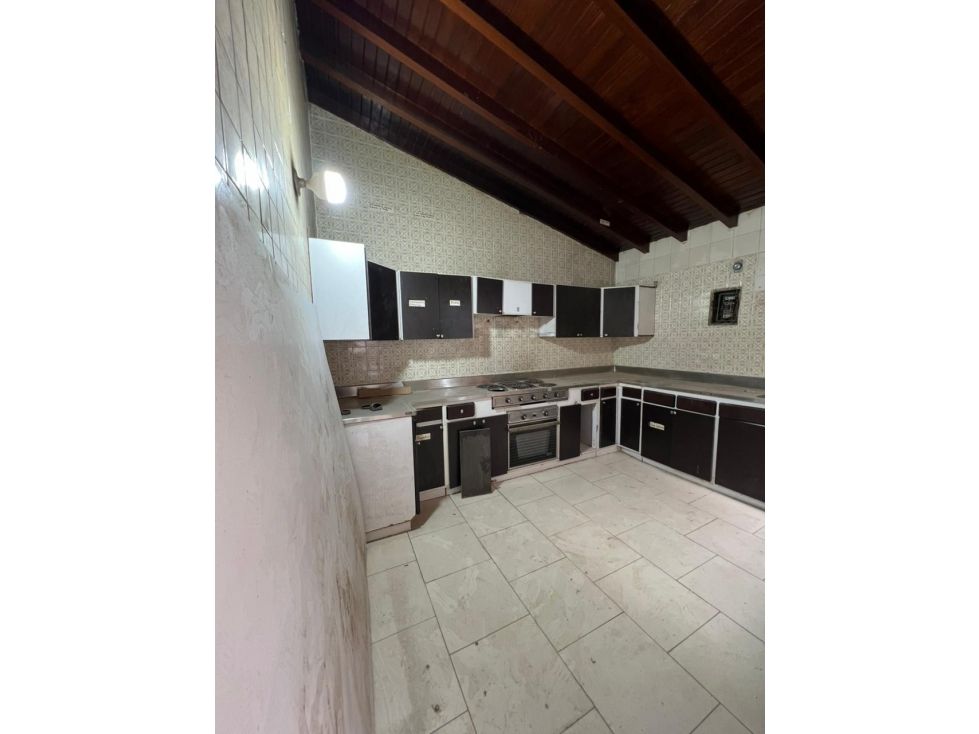 Casa en arriendo Antioquia Medellín Hector Abadia Gomez 225 m2 Habitaciones 5 Baños 3 Garajes 1 Precio $5700000