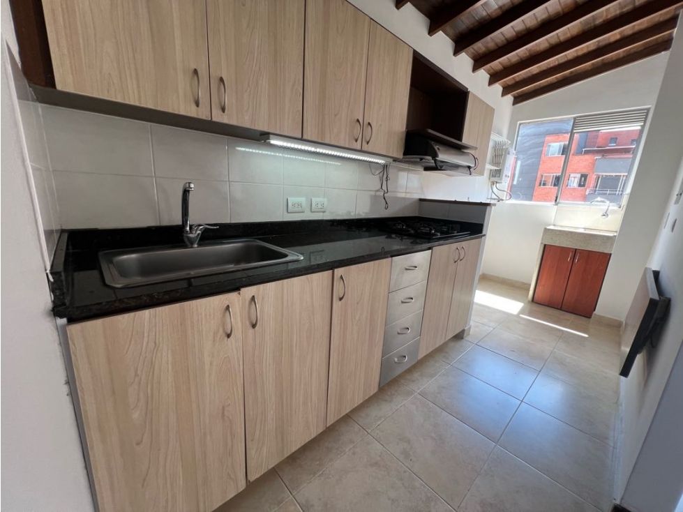 Apartamento en arriendo Antioquia Envigado Uribe Ángel 150 m2 Habitaciones 4 Baños 3 Garajes 1 Precio $4500000