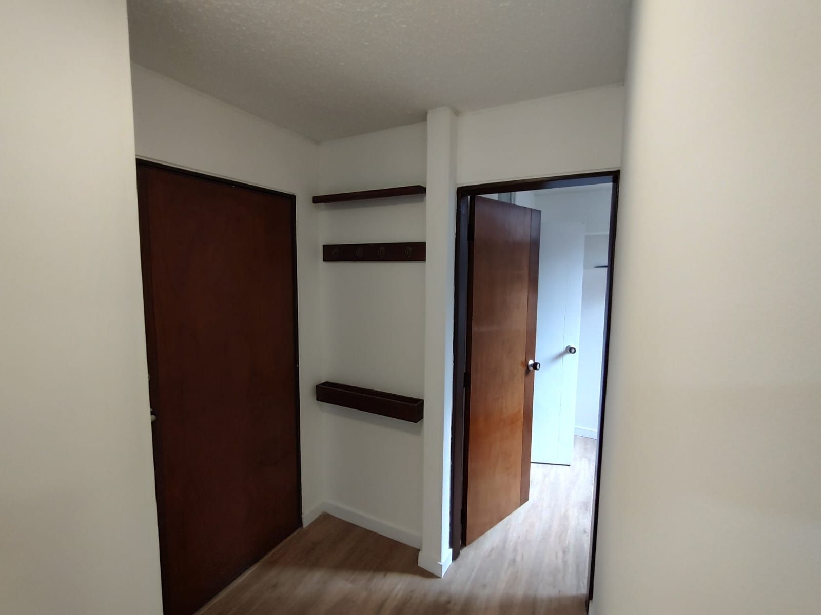 Apartamento en arriendo o venta Cundinamarca Bogotá Cjr Liquidambar 68 m2 Habitaciones 2 Baños 2 Garajes 1 Precio venta $620000000 Precio arriendo $3300000