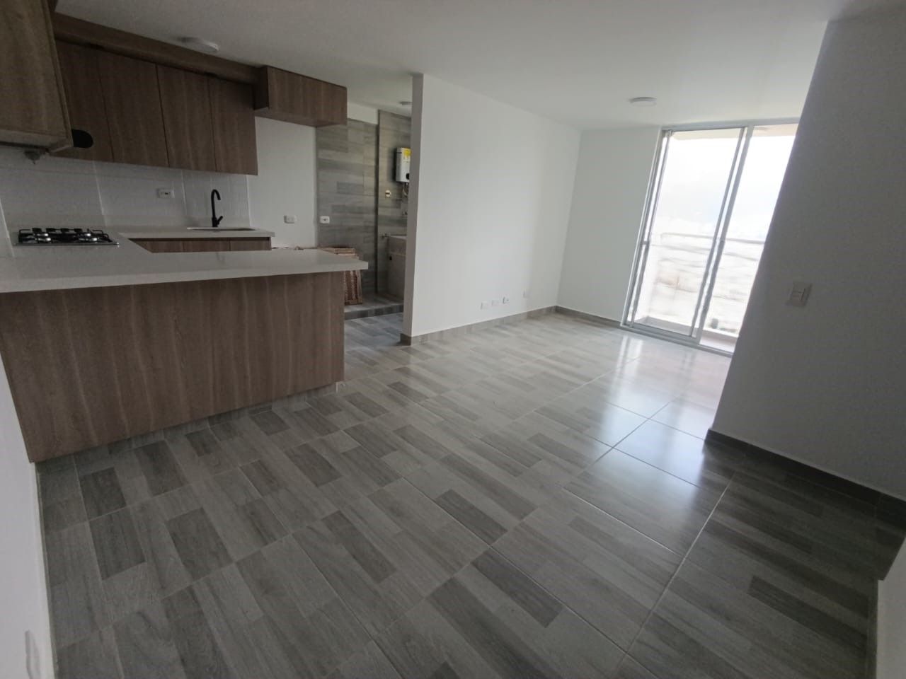 Apartamento en arriendo Antioquia Medellín Naranjitos 60 m2 Habitaciones 3 Baños 2 Garajes 1 Precio $1600000