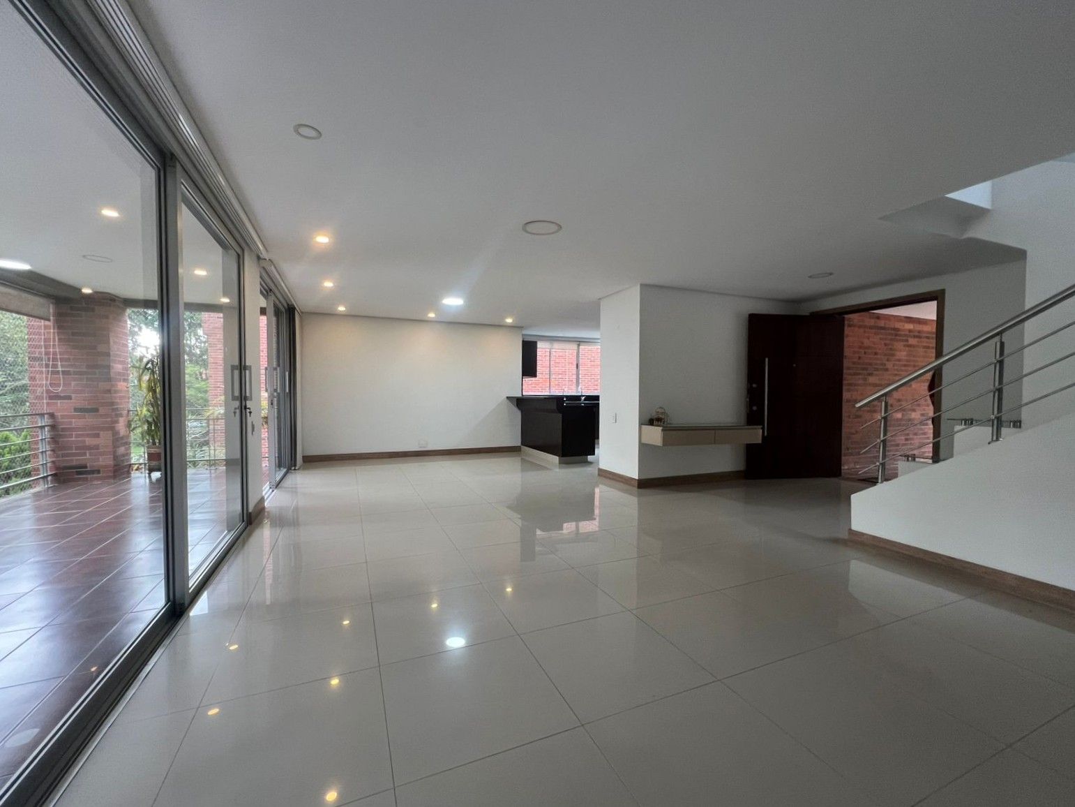 Casa en arriendo Antioquia Envigado El Esmeraldal 330 m2 Habitaciones 4 Baños 5 Garajes 4 Precio $13500000