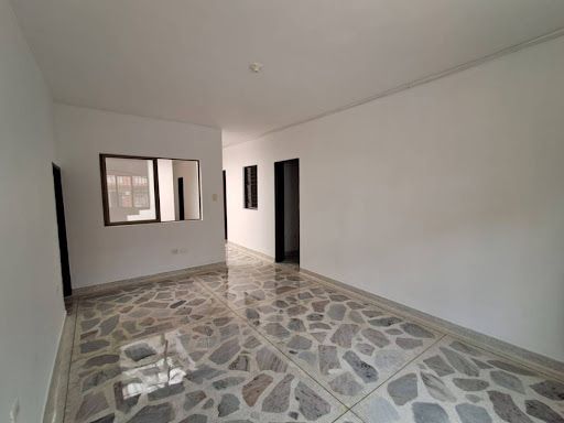 Casa en arriendo Antioquia Medellín Miravalle 160 m2 Habitaciones 3 Baños 2 Garajes 1 Precio $3500000
