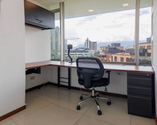 Oficina en arriendo Antioquia Medellín Urbanizacion Santa Maria De Oviedo 45 m2 Habitaciones 0 Baños 1 Garajes 0 Precio $3399693