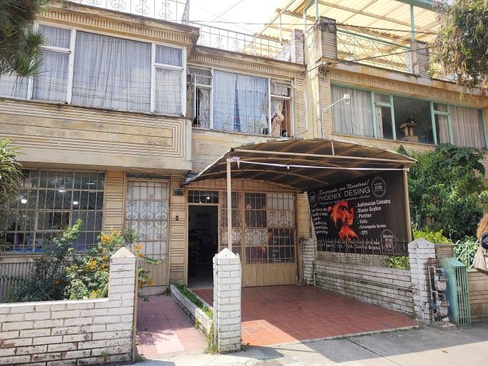 Casa en venta Cundinamarca Bogotá Ciudad Berna 314 m2 Habitaciones 8 Baños 4 Garajes 1 Precio $1070000000