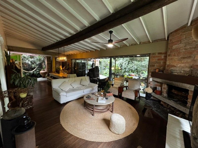 Casa en venta Antioquia Medellín La Candelaria 244 m2 Habitaciones 3 Baños 4 Garajes 0 Precio $1500000000