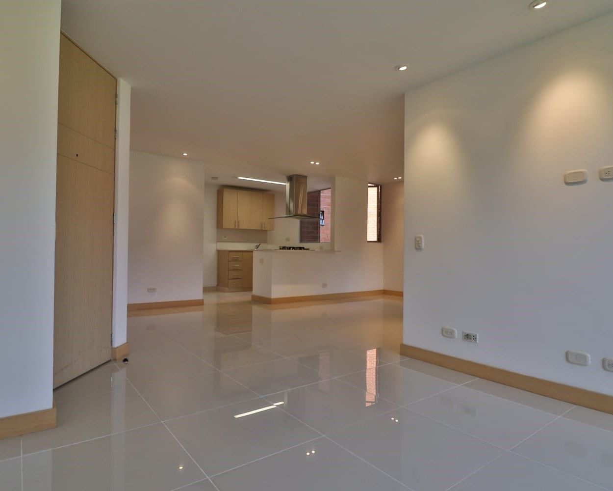 Apartamento en arriendo Antioquia Envigado El Chinguí 85 m2 Habitaciones 3 Baños 2 Garajes 2 Precio $3950000
