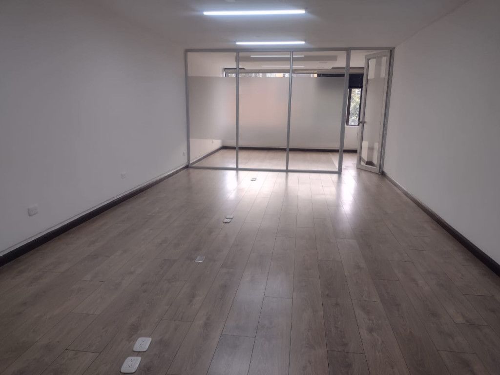 Oficina en arriendo Cundinamarca Bogotá Santa Barbara Occidental 50 m2 Habitaciones 0 Baños 1 Garajes 0 Precio $2000000