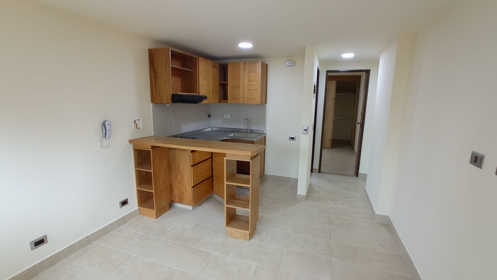 Apartaestudio en arriendo Antioquia Medellín Granada 43 m2 Habitaciones 1 Baños 1 Garajes 0 Precio $1700000