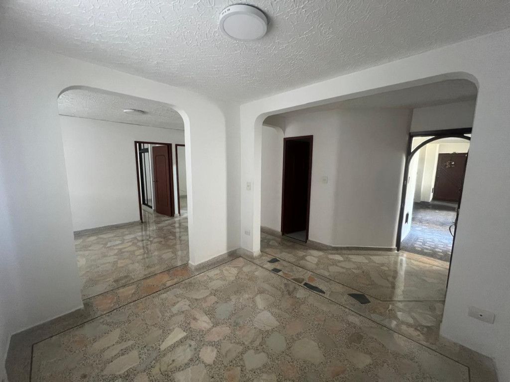 Apartamento en arriendo Valle Del Cauca Cali Primero De Mayo 56 m2 Habitaciones 2 Baños 1 Garajes 0 Precio $1200000