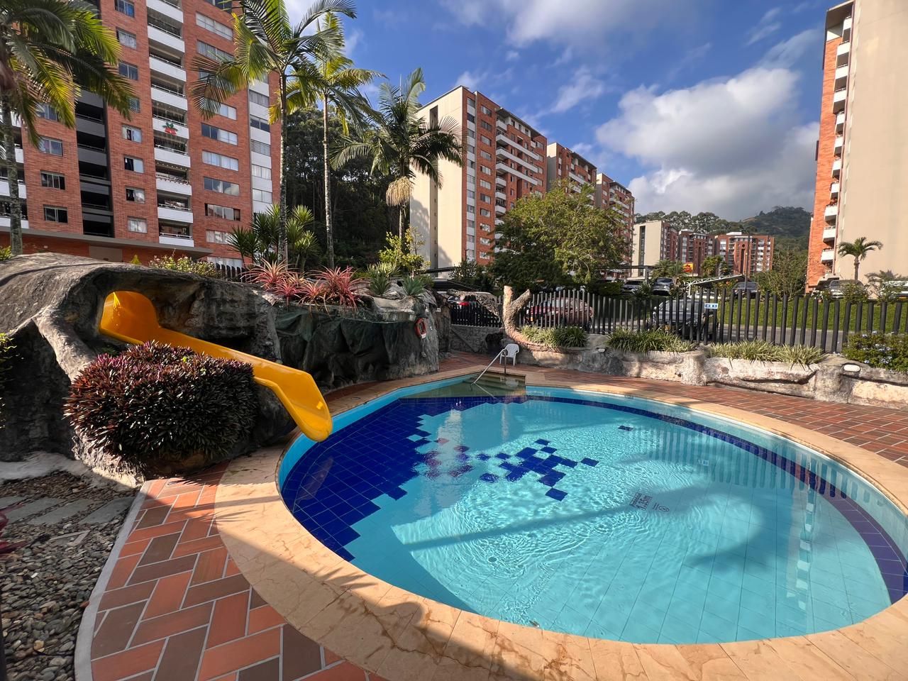 Apartamento en arriendo Antioquia Medellín Santa Monica 78 m2 Habitaciones 3 Baños 2 Garajes 1 Precio $3400000