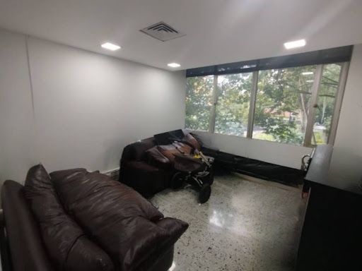 Oficina en arriendo Antioquia Medellín La Aguacatala 14 m2 Habitaciones 0 Baños 1 Garajes 0 Precio $1950000