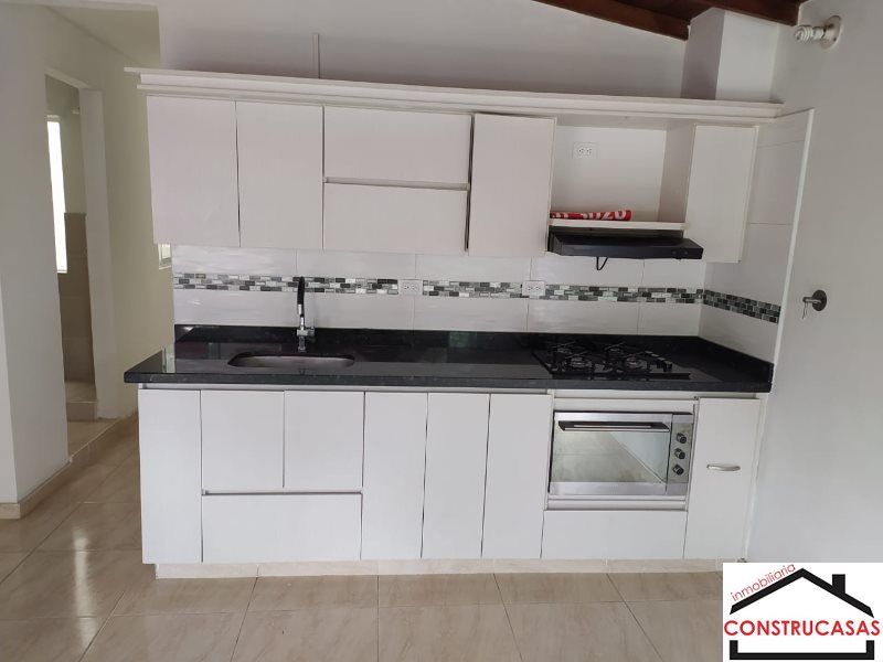 Apartamento en arriendo Antioquia Medellín Santa Teresita 86 m2 Habitaciones 3 Baños 2 Garajes 0 Precio $2500000