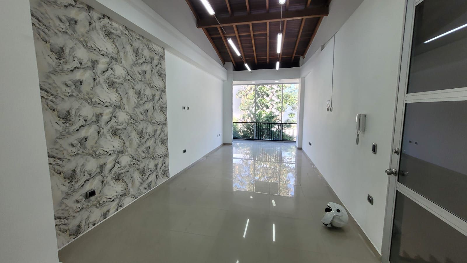 Local en venta Antioquia Envigado San Marcos 142 m2 Habitaciones 0 Baños 2 Garajes 1 Precio $800000000