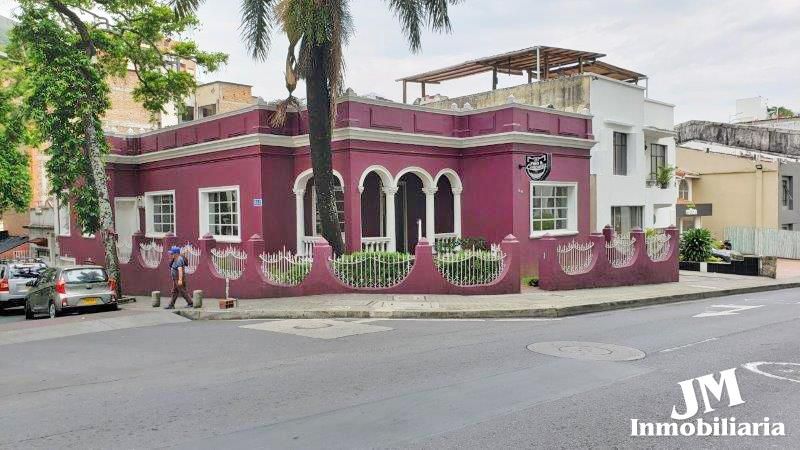 Casa en arriendo Valle Del Cauca Cali Altos De Menga 330 m2 Habitaciones 6 Baños 3 Garajes 0 Precio $8000000