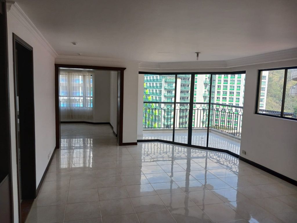 Apartamento en arriendo Valle Del Cauca Cali Chipichape 163 m2 Habitaciones 3 Baños 3 Garajes 2 Precio $5500000