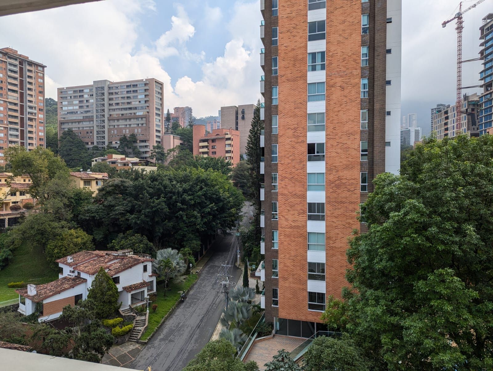 Apartamento en arriendo Antioquia Medellín La Linde 130 m2 Habitaciones 3 Baños 4 Garajes 1 Precio $5600000