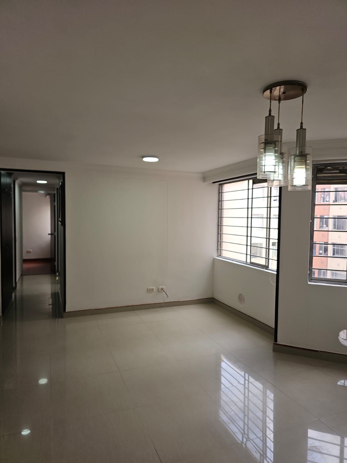 Apartamento en venta Cundinamarca Bogotá El Ensueño 59 m2 Habitaciones 3 Baños 2 Garajes 0 Precio $200000000