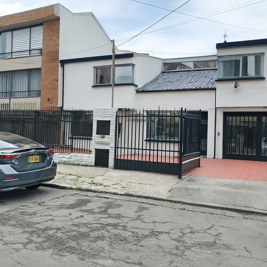 Casa en venta Cundinamarca Bogotá Puente Largo 579 m2 Habitaciones 10 Baños 7 Garajes 4 Precio $2450000000