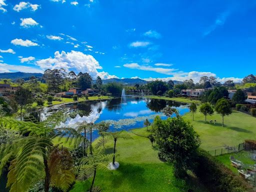 Casa en arriendo Antioquia Rionegro Urbanizacion Altos De Pereira 303 m2 Habitaciones 3 Baños 5 Garajes 1 Precio $14500000