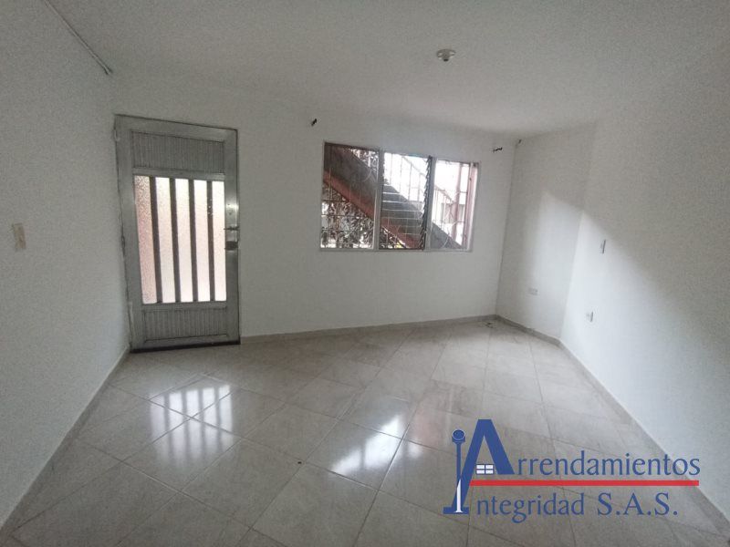 Apartamento en arriendo Antioquia Medellín Santa Rosa De Lima 110 m2 Habitaciones 3 Baños 2 Garajes 1 Precio $2500000
