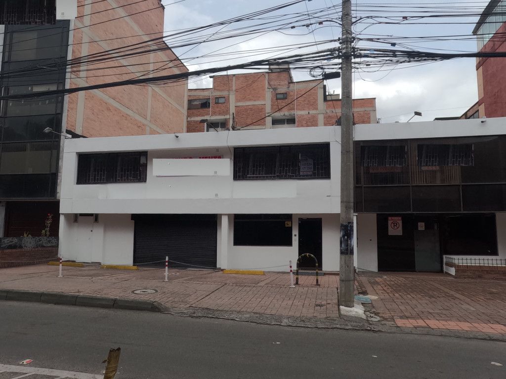 Casa en arriendo Cundinamarca Bogotá La Cabrera 580 m2 Habitaciones 8 Baños 5 Garajes 0 Precio $17000000