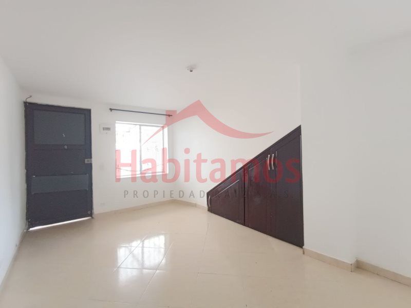 Casa en arriendo Antioquia Medellín Aranjuez 108 m2 Habitaciones 3 Baños 2 Garajes 0 Precio $1700000