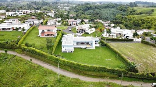 Casa en venta Risaralda Pereira Pereira 576 m2 Habitaciones 4 Baños 5 Garajes 2 Precio $1700000000