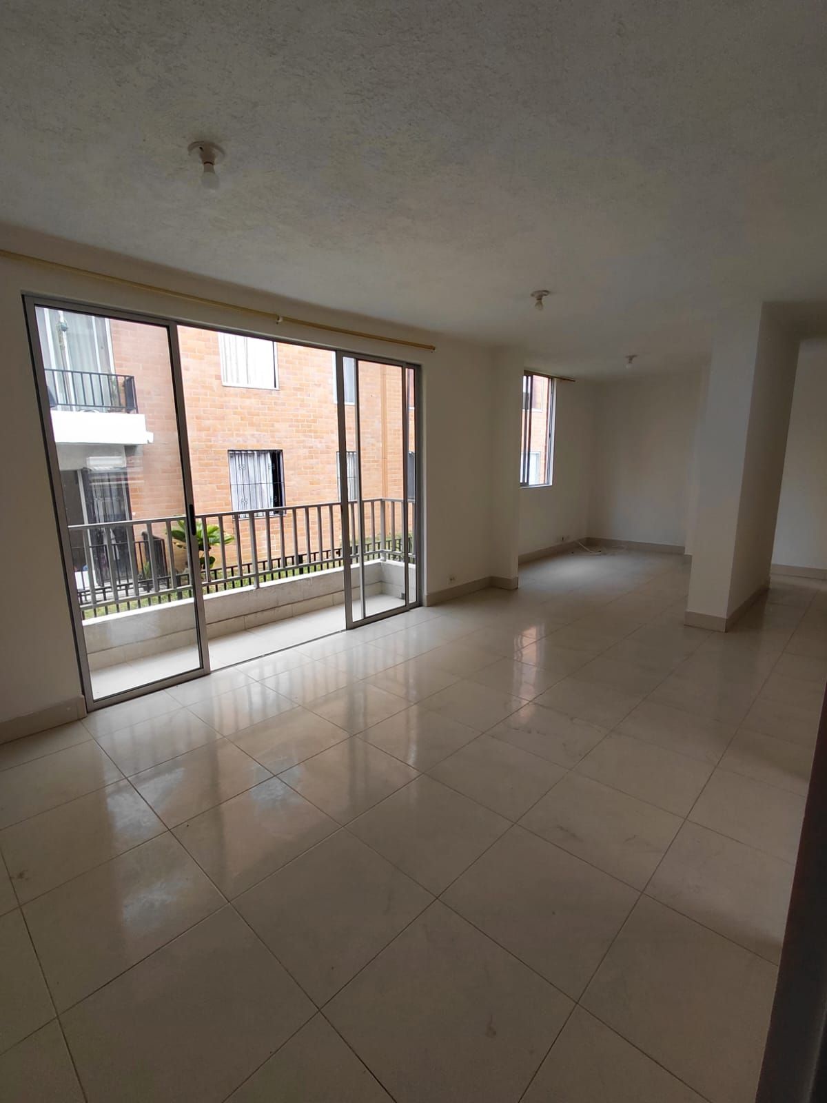 Apartamento en venta Valle Del Cauca Cali Menga 60 m2 Habitaciones 2 Baños 2 Garajes 1 Precio $239000000