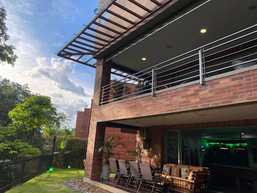 Casa en venta Antioquia Envigado Zúñiga 440 m2 Habitaciones 4 Baños 4 Garajes 3 Precio $3200000000