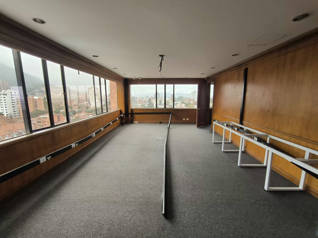 Oficina en arriendo Cundinamarca Bogotá Quinta Camacho 357 m2 Habitaciones 0 Baños 1 Garajes 5 Precio $21400000