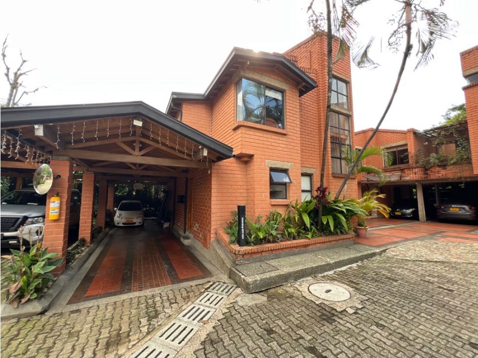 Casa en venta Antioquia Medellín Las Lomas No2 270 m2 Habitaciones 4 Baños 4 Garajes 3 Precio $1490000000