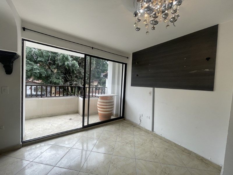 Apartamento en venta Antioquia Envigado Obrero 131 m2 Habitaciones 4 Baños 2 Garajes 0 Precio $550000000