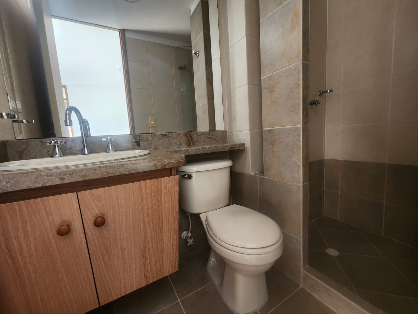 Apartamento en arriendo Antioquia Medellín Los Conquistadores 96 m2 Habitaciones 3 Baños 2 Garajes 1 Precio $3800000