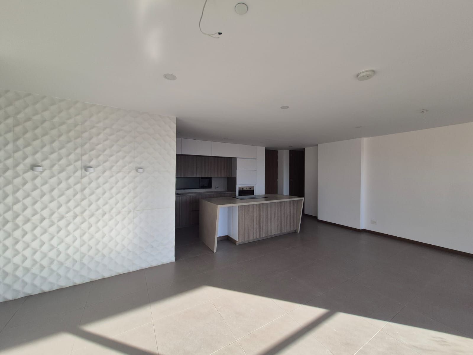 Apartamento en arriendo Antioquia Envigado Colina Campestre 130 m2 Habitaciones 3 Baños 4 Garajes 1 Precio $15000000