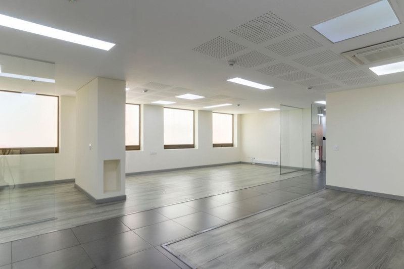 Oficina en arriendo Cundinamarca Bogotá Santa Bibiana 150 m2 Habitaciones 0 Baños 2 Garajes 4 Precio $9970738