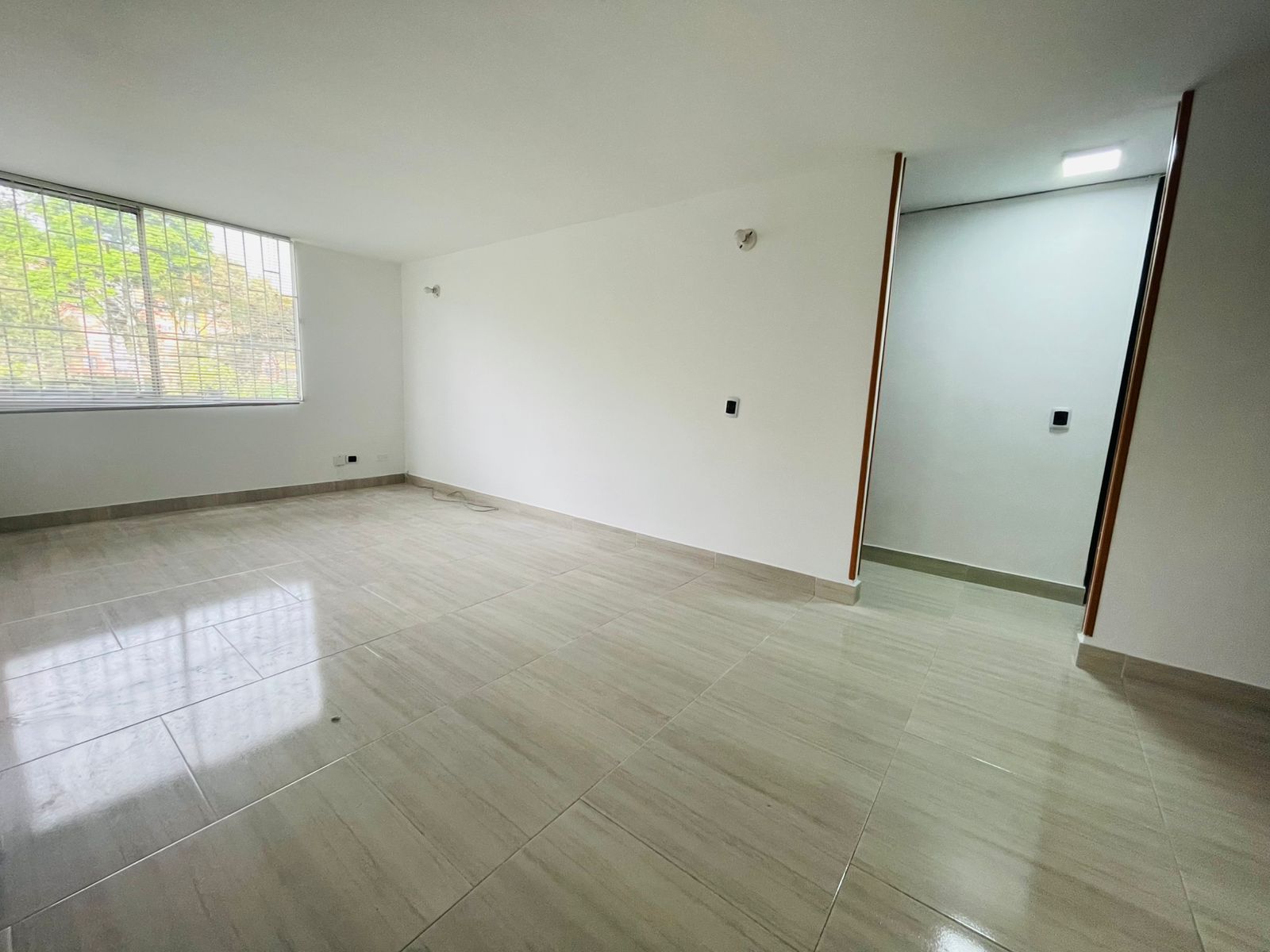 Apartamento en venta Cundinamarca Bogotá Cjr Castilla Reservado 60 m2 Habitaciones 3 Baños 2 Garajes 1 Precio $255000000