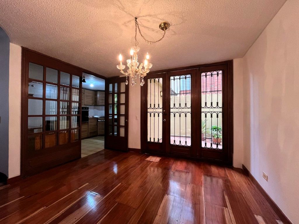 Casa en venta Cundinamarca Bogotá Prados De La Calleja 191 m2 Habitaciones 3 Baños 3 Garajes 2 Precio $890000000