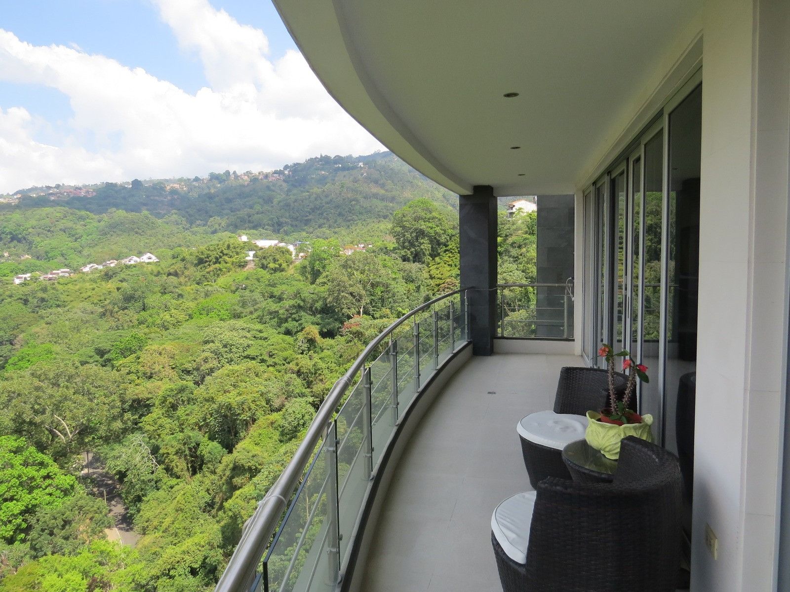 Apartamento en venta Santander Bucaramanga Terrazas 295 m2 Habitaciones 4 Baños 4 Garajes 2 Precio $1700000000