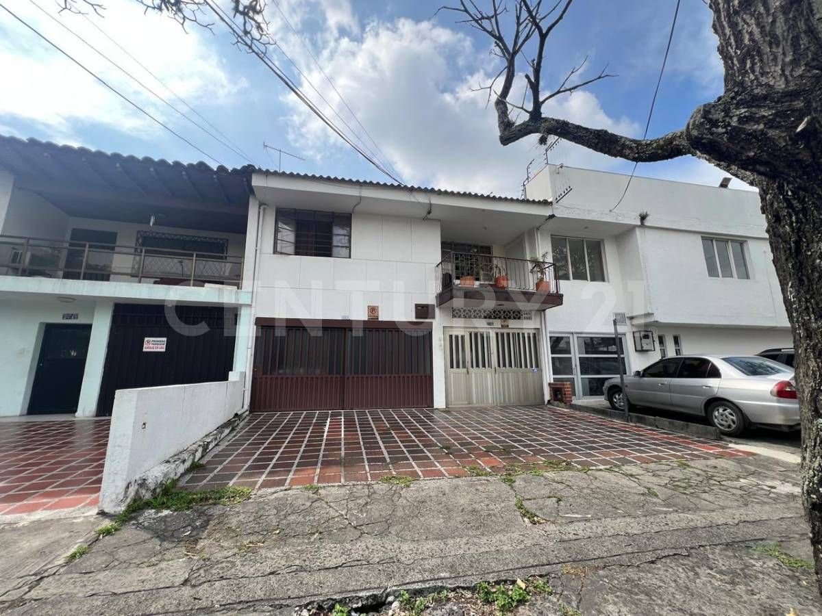 Casa en venta Valle Del Cauca Cali San Vicente 227 m2 Habitaciones 3 Baños 2 Garajes 1 Precio $700000000