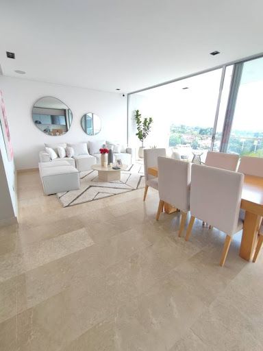 Apartamento en arriendo Valle Del Cauca Cali Parcelacion Cerros La Buitrera 211 m2 Habitaciones 3 Baños 3 Garajes 4 Precio $9700000