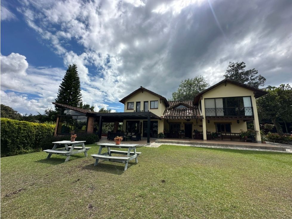 Casa en arriendo Antioquia El Retiro El Retiro 450 m2 Habitaciones 7 Baños 5 Garajes 5 Precio $15500000