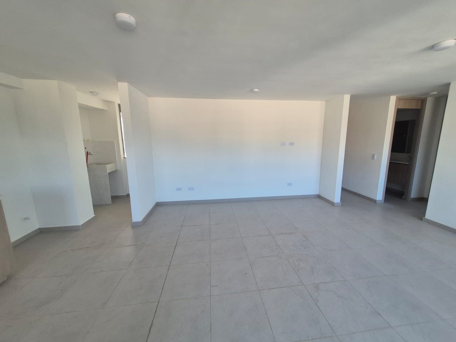 Apartamento en arriendo Antioquia Envigado Loma Del Barro 70 m2 Habitaciones 2 Baños 2 Garajes 1 Precio $3100000