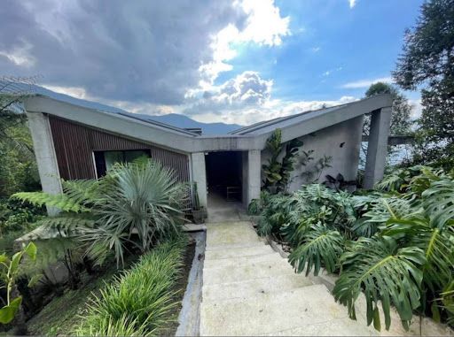 Casa Campestre en arriendo Antioquia Envigado Envigado 310 m2 Habitaciones 4 Baños 5 Garajes 4 Precio $15000000