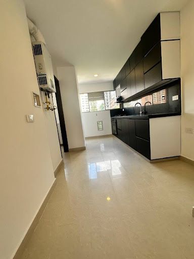 Apartamento en arriendo Antioquia Medellín La Frontera 165 m2 Habitaciones 3 Baños 3 Garajes 2 Precio $5800000
