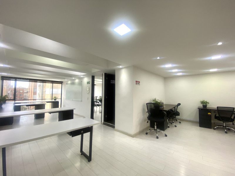 Oficina en venta Cundinamarca Bogotá Chico Norte Et Iii 68 m2 Habitaciones 0 Baños 1 Garajes 2 Precio $520000000