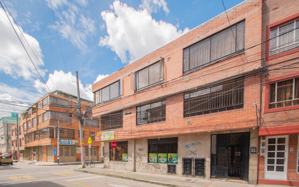 Edificio en venta Cundinamarca Bogotá Bosques De Maríana 658 m2 Habitaciones 20 Baños 8 Garajes 0 Precio $1700000000