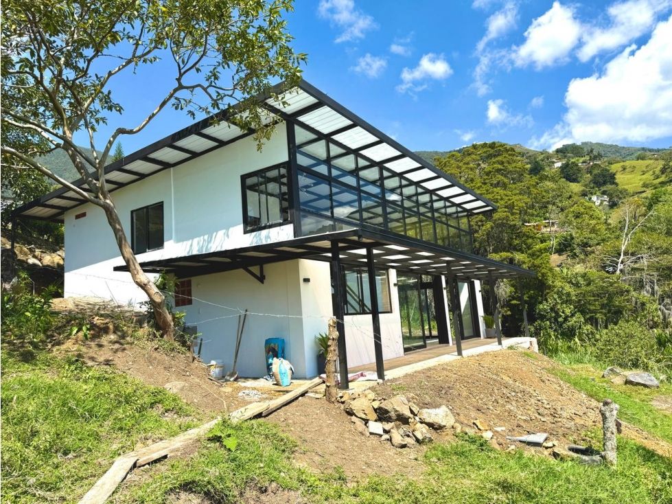 Casa Campestre en arriendo Antioquia Copacabana Copacabana 190 m2 Habitaciones 2 Baños 2 Garajes 1 Precio $4500000