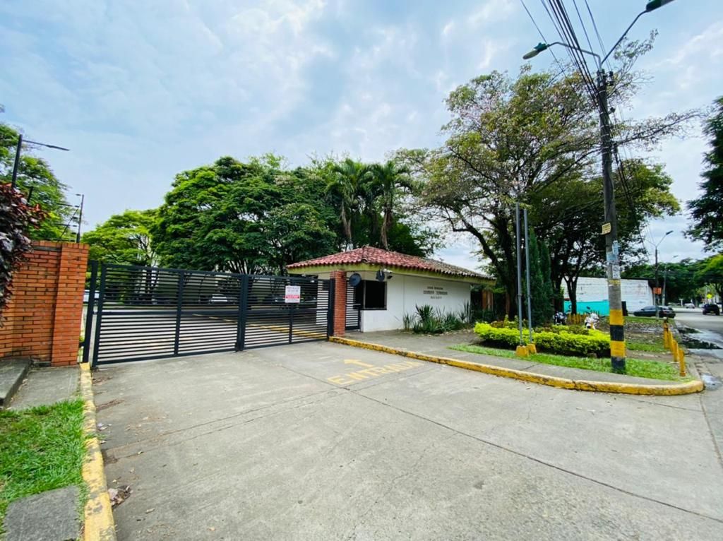 Apartamento en arriendo Valle Del Cauca Cali Santa Anita - La Selva 75 m2 Habitaciones 3 Baños 2 Garajes 1 Precio $1600000