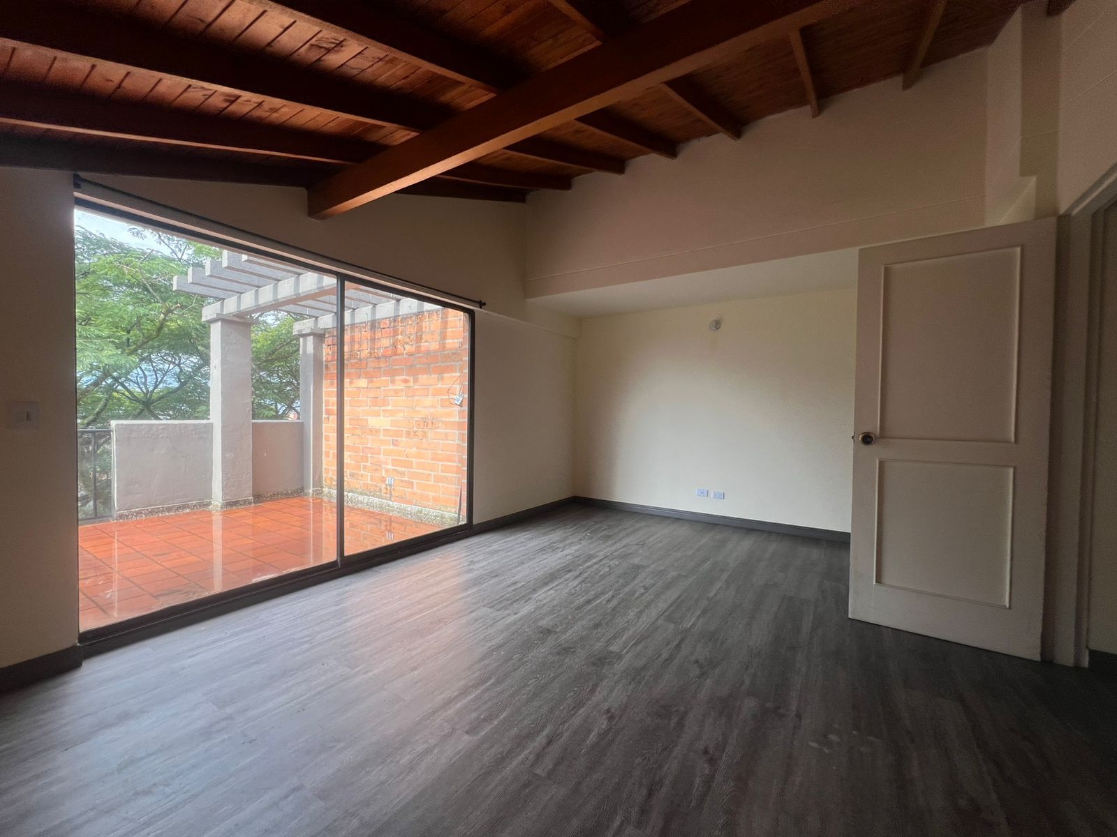 Apartamento en venta Antioquia Envigado La Pradera 129 m2 Habitaciones 3 Baños 2 Garajes 2 Precio $695000000